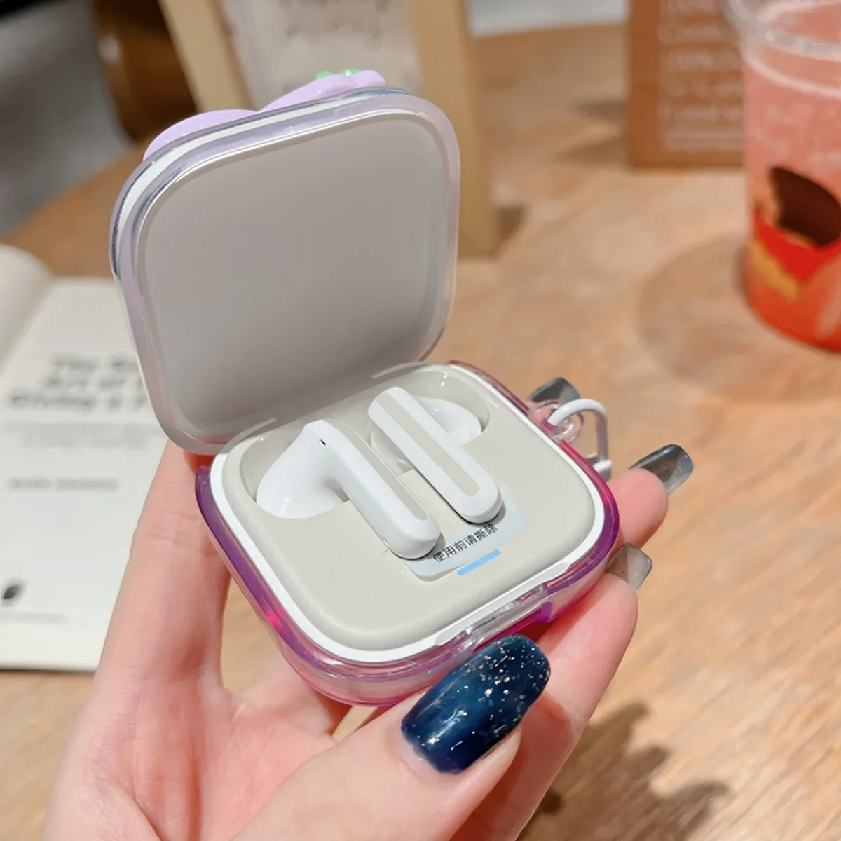 حافظة سماعة رأس لهاتف Redmi Buds 6 Active، تصميم دب زهرة لطيف، غطاء سماعات أذن شفاف متدرج مع سلسلة مفاتيح هدية للفتيات والنساء