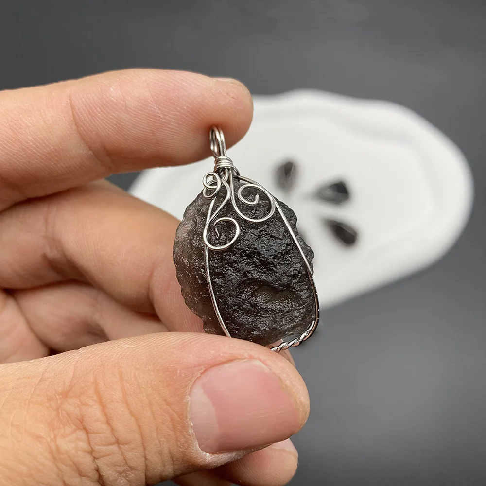 1 Stück schwarzer Tektit-Meteorit-Cintamani-Stein, roher Kristall, Energie, echter Edelstein für DIY-Geschenkheilung – Detail 6