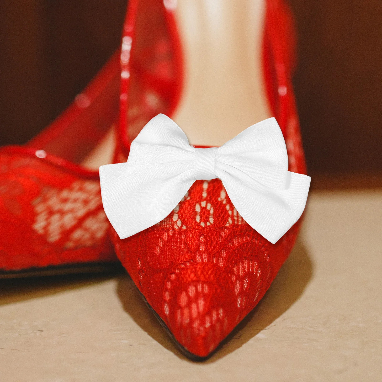 

2Pcs Stylish White Bow Shoe Buckles Cloth Clips Wedding Shoes Bridal Accessories Bow Shoe Buckle Wedding Shoes Buckle
