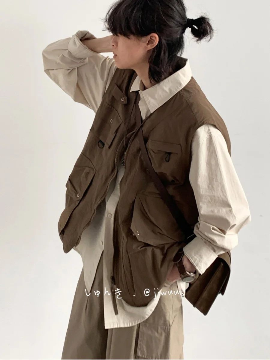 2026 Spring Autumn Japanese Retro Multi Pocket Utility Vest Unisex Functional Sleeveless Waistcoat Casual Layer Outerwear