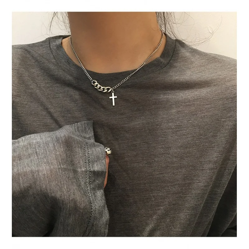 Sweet Retro Style Colorfast Retro Short Cross Necklace All-Match Necklace Temperament Clavicle Chain Neck