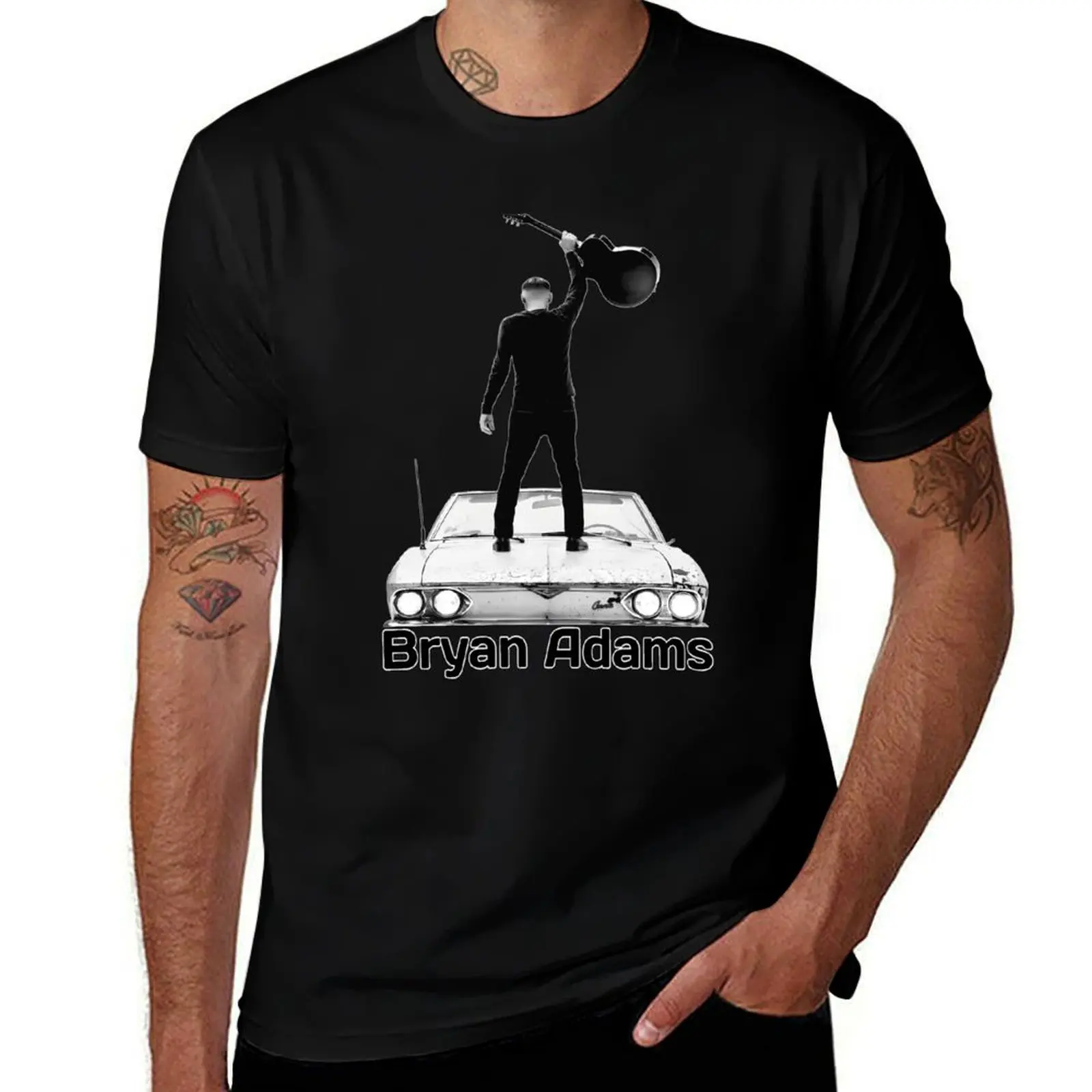 

Singer Singing With Playing Guitar T-Shirt man t shirt vintage rapper graphic tees Men's cotton t-shirt