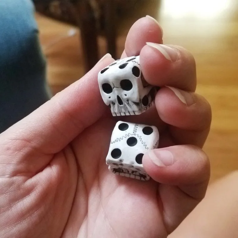 5/10pcs Skeleton Dice Magic School Movie Peripherals Creative Skull Ornaments Funny Halloween Gifts Game Props Party Supplies