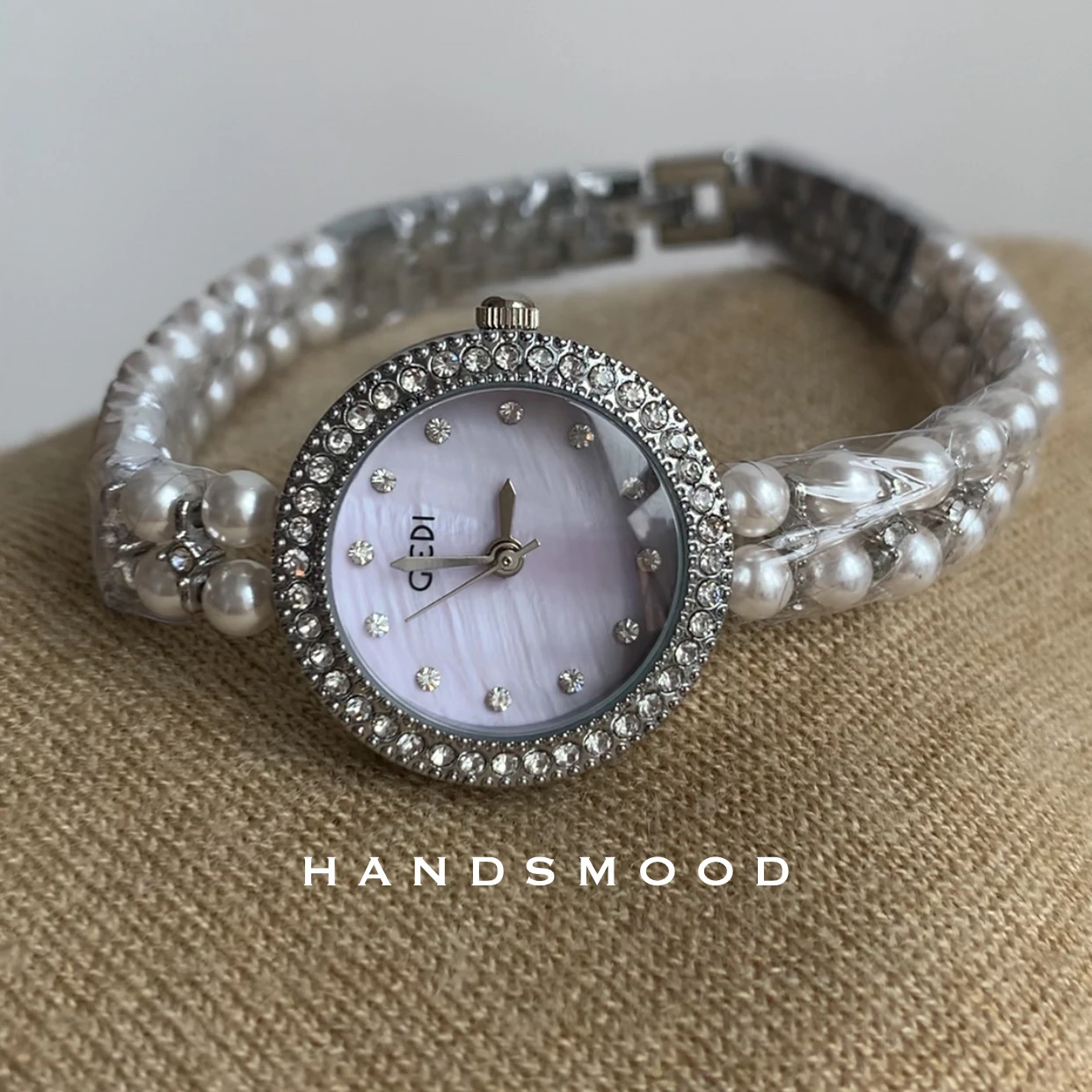 Vintage high-end luxury women's watch purple lily-shaped diamond round pearl chain small watch ladies wrist quartz watch