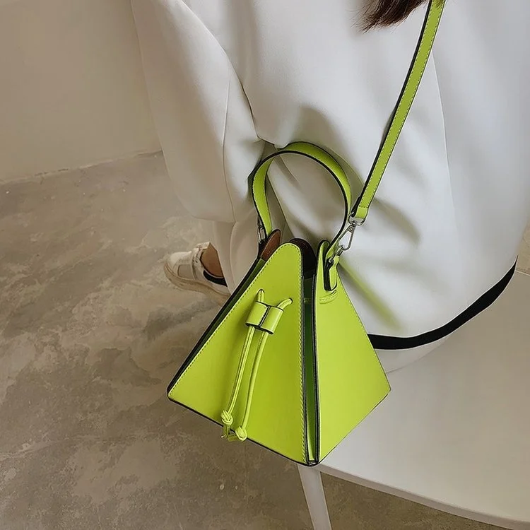 2023 Fashion Triangle Shape Handbags For Women CrossbodyShoulder Bag Candy Color Travel Luxury Female Bags Purse