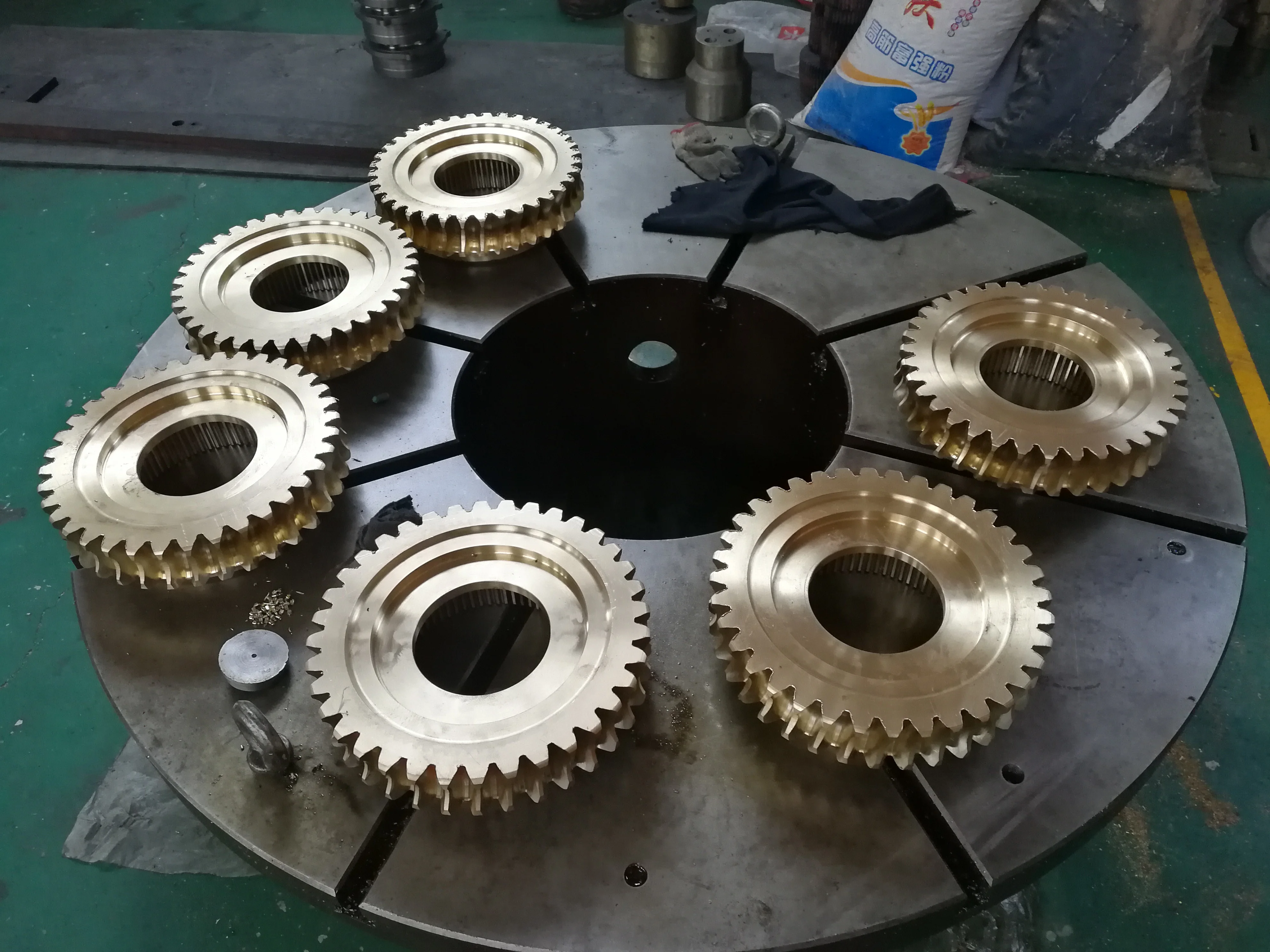 Custom High Quality Copper Worm Wheel Cast Iron Worm Gear Alloy Steel Worm Shaft