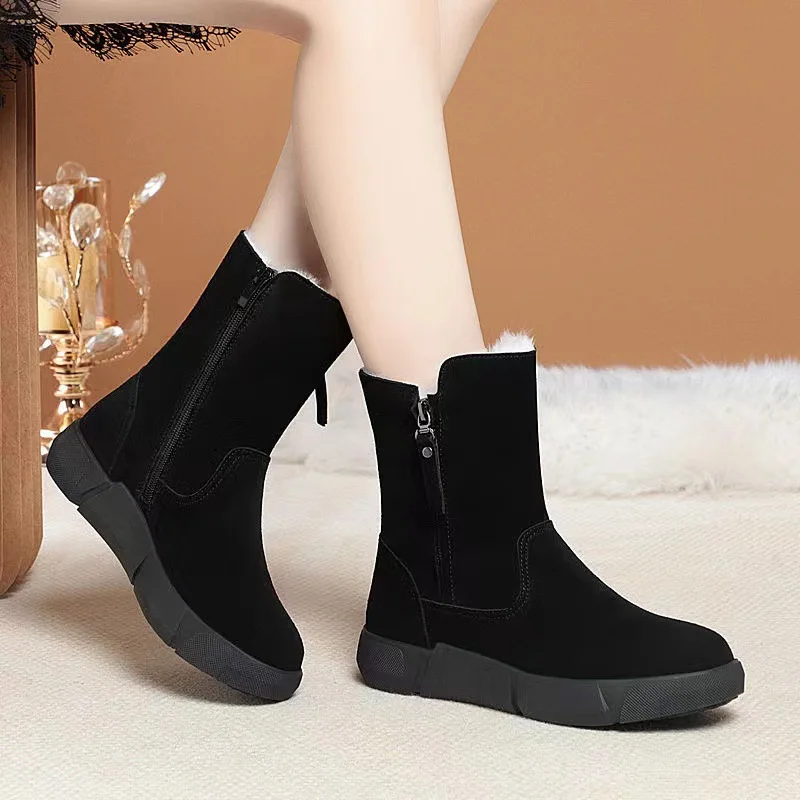 Snow boots for women in winter 2025  with integrated fur and plush midsole cotton shoes  short boots for women