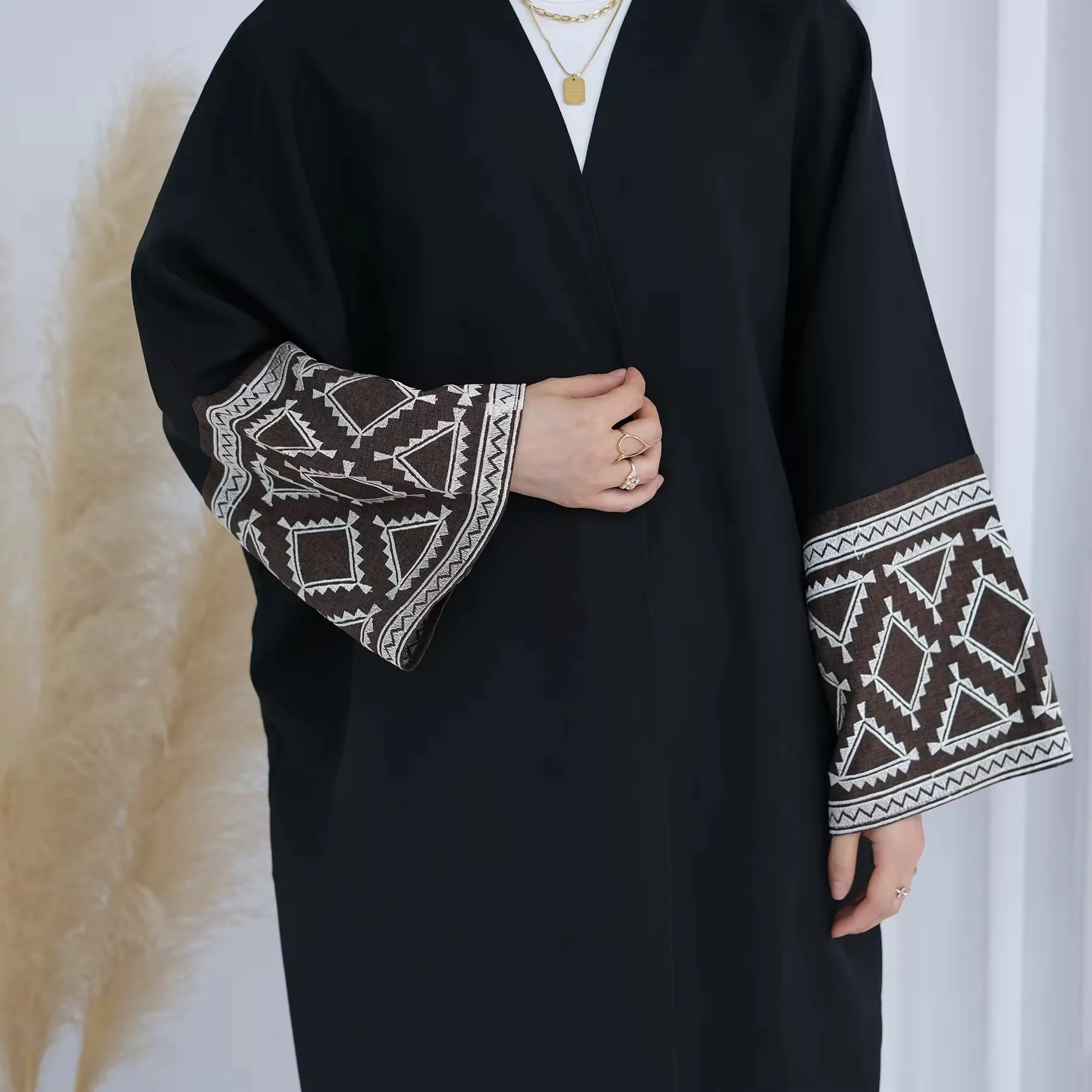 New Arrival Ramadan Embroidered Open Kimono Abaya Dubai Luxury Muslim Abayas Women Kaftan Dress Islam Clothing Robe Femme Kebaya