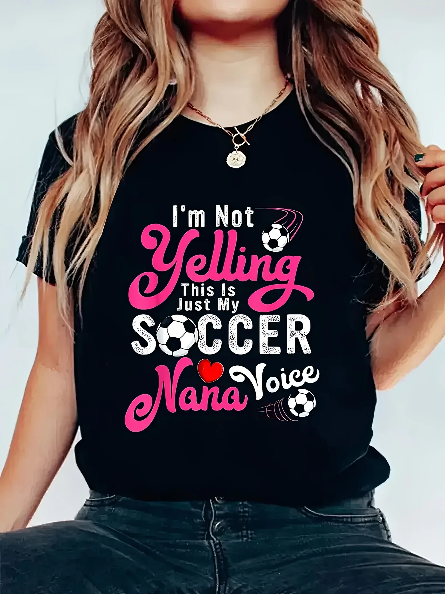 T-shirt da calcio stampata da donna - Top casual girocollo a maniche corte, tessuto 100% cotone, lunghezza normale, nero con rosa