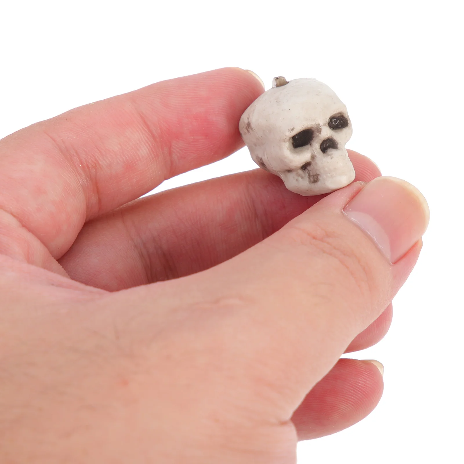 

18Pcs Halloween Plastic Skull Head Decoration Small Miniature Creepy Skull Heads Haunted House Party Props Miniature Skulls