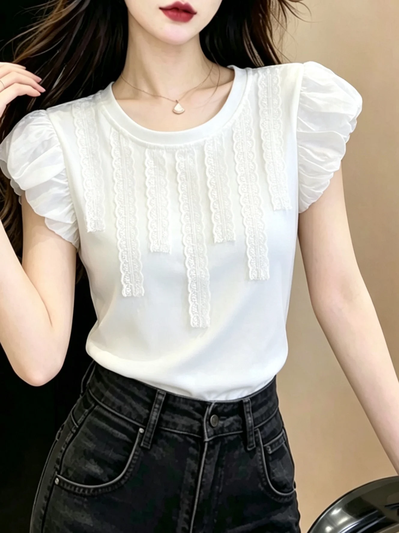

Summer Women's Lace Splice Slim Fit Short Sleeve T-Shirt Breathable Casual Style round Neck Top Lightweight Fashion Design