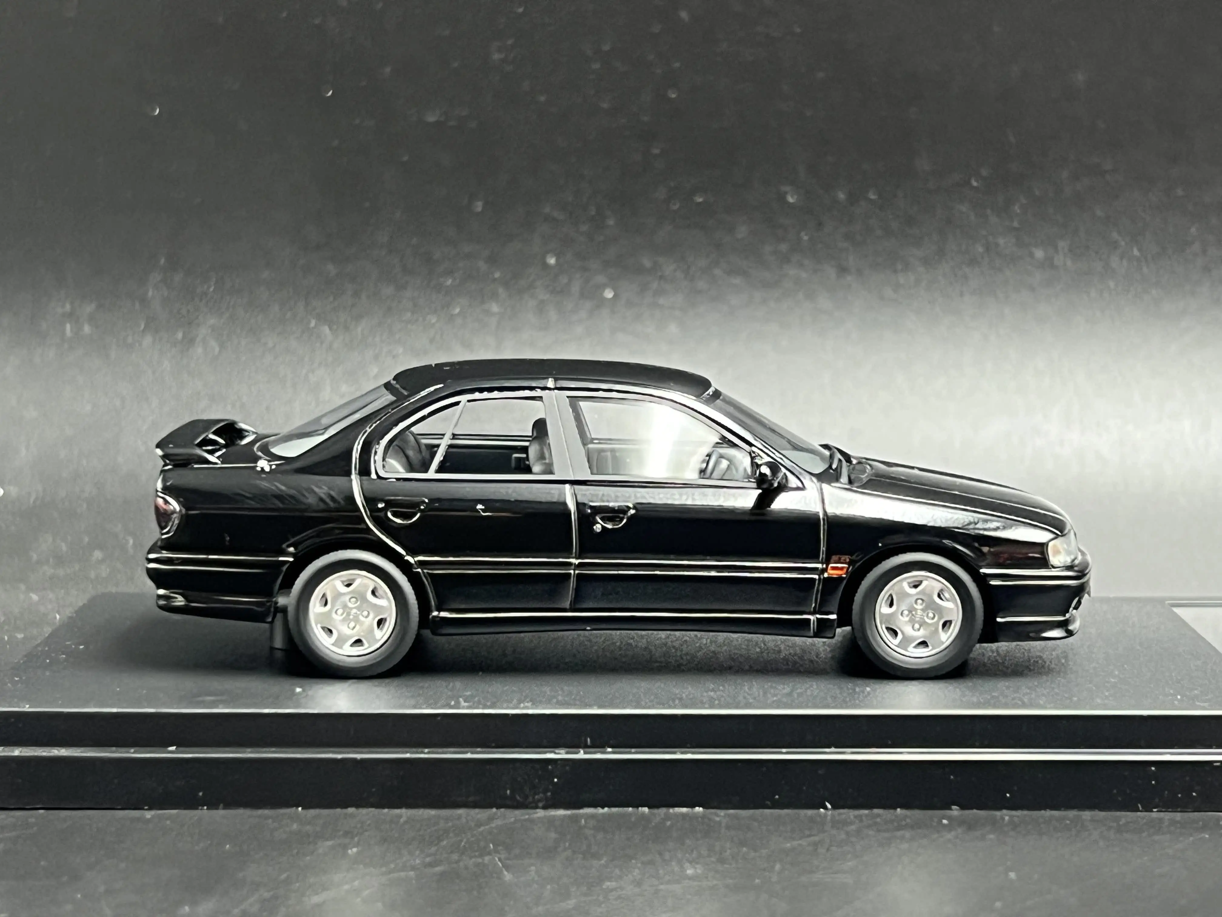 Hi-Story 1:43 Scale Thunderhorse PRIMERA 1990 Resin Car Model