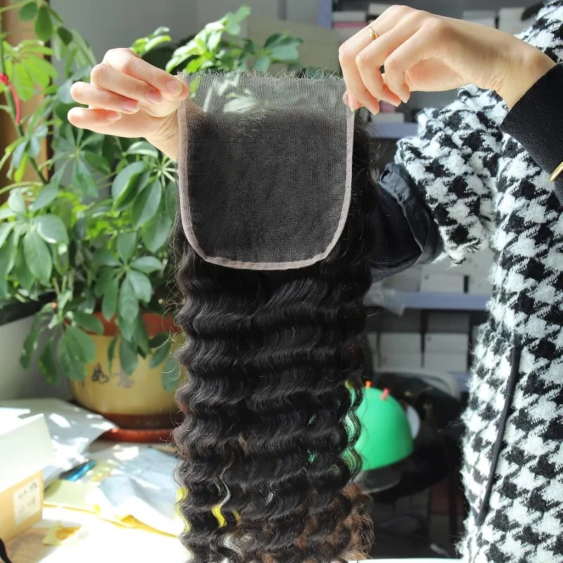 Onda profonda 5x5 Chiusura in pizzo svizzero 12A Capelli umani vergini brasiliani Parte libera Pre pizzicata con capelli del bambino Colore naturale 8-22''