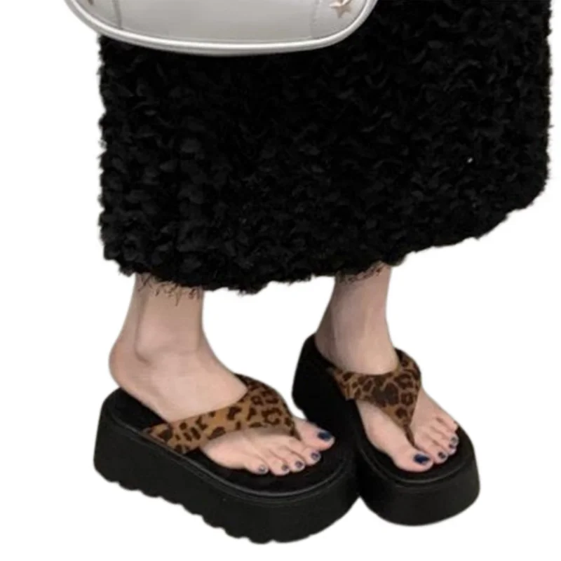 Modische neue elegante und sexy Freizeit-Strand-Flip-Flops – Sommer-Bestseller: Bequeme runde Zehenpartie, dicke Sohle – Detail 9