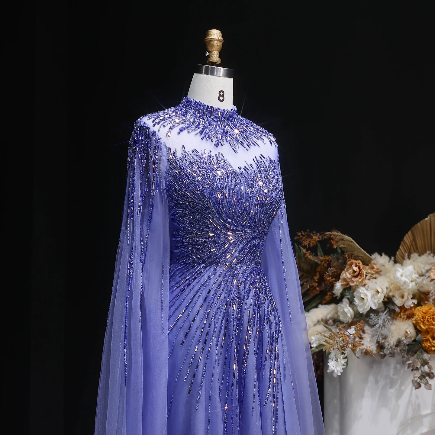 Sharon Said Elegantes Luxuriöses Perlenbesetztes Abendkleid mit Hohem Kragen, Cape-Ärmeln, Tüll-Ballkleid, Partykleid für Damen SS134 Maßanfertigung – Detail 5