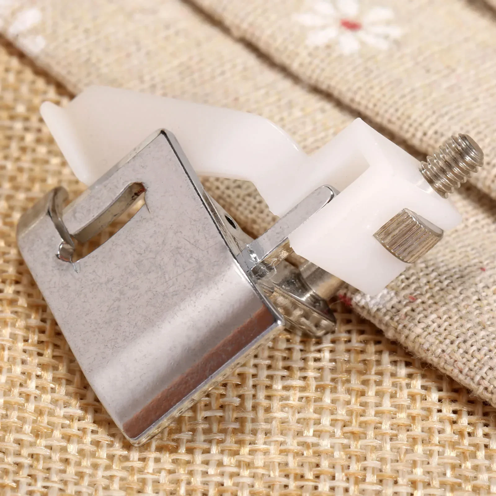 Metal Universal Snap on Blind Hem Household Sewing Machine Presser Foot for Brother Singer Janome Edge Stitching Embellish Laces