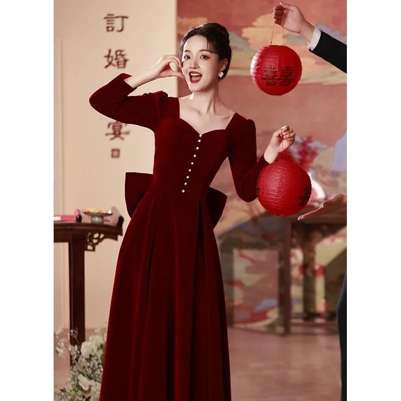 فستان مخملي جديد باللون الأحمر الخمري بأكمام طويلة لتحميصها #1