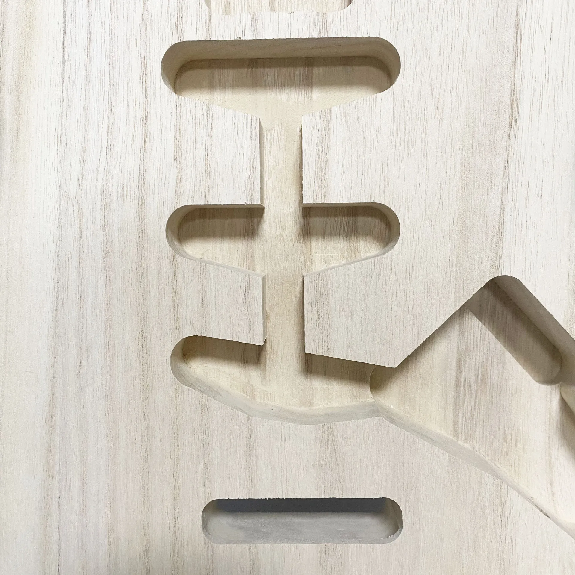 

Single Coil Electric Guitar Body Paulownia Wood Unfinished Raw DIY Spray Paint Art Painting SSS Coil Cutout For ST Guitar Part