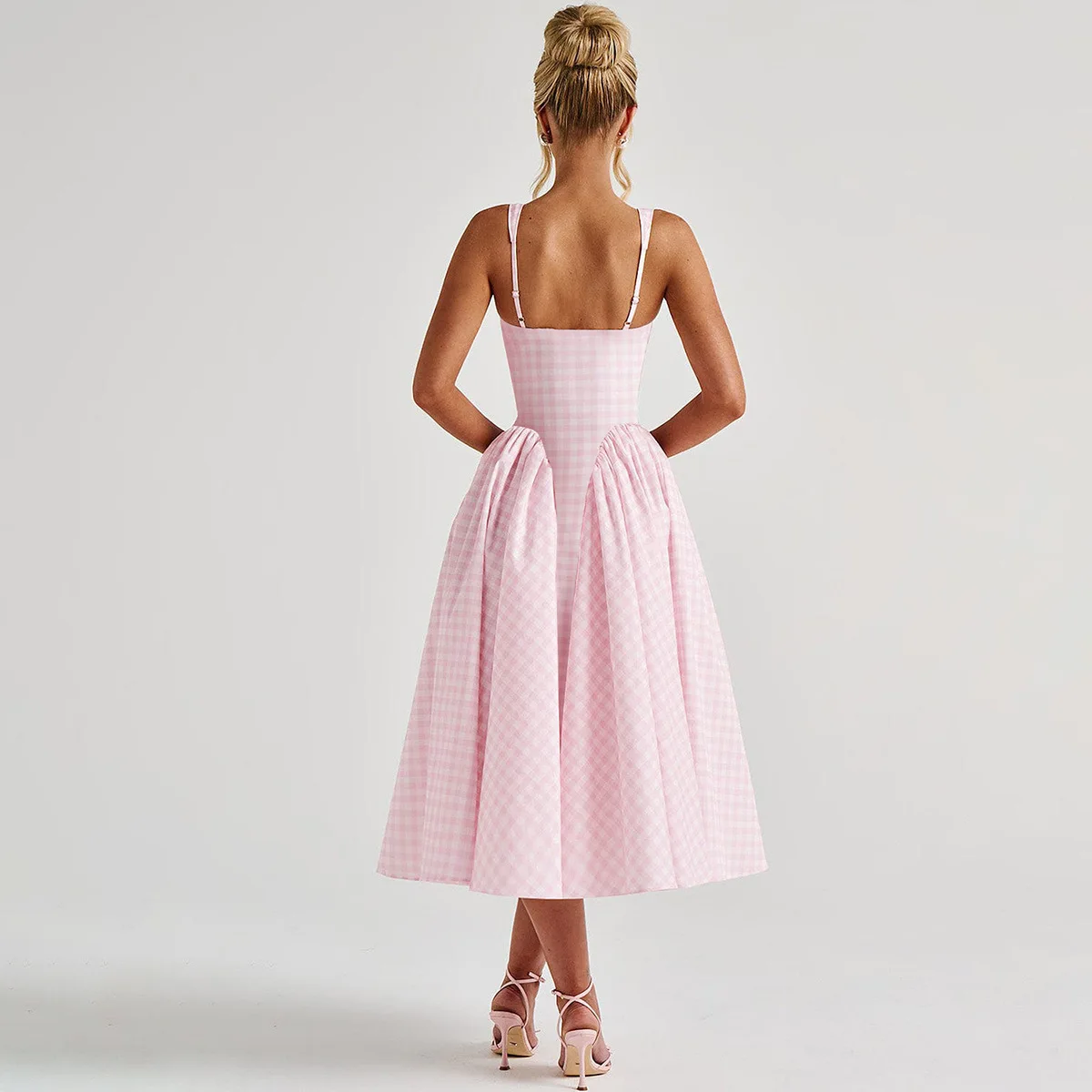 فستان الأميرة المألوف على الطراز الفرنسي الجديد منقوش بخصر مطبوع فستان قصير مثير بدون ظهر ملابس نسائية