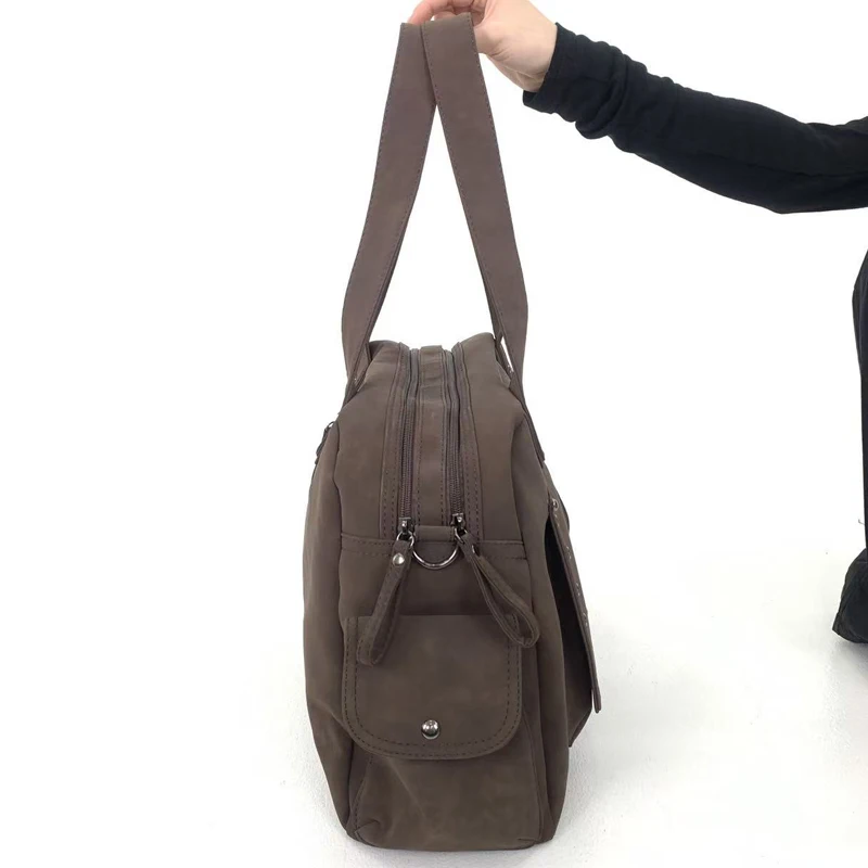 حقائب بوسطن كورية عتيقة كبيرة السعة للنساء حقائب يد ومحافظ فاخرة بتصميم 2026 جديدة من مادة البولي يوريثان مزخرفة بمسامير ومقبض علوي وجيوب متعددة تحت الإبط حقيبة كتف جودة عالية ًالشحن مجانا وصول الشحن السريع #4