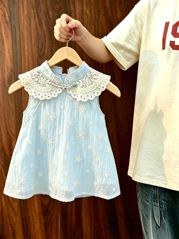 Vestido Infantil de Verão Novo Estilo Confortável com Gola de Renda, Vestido Casual Chinês  para Cerimônia de Um Ano