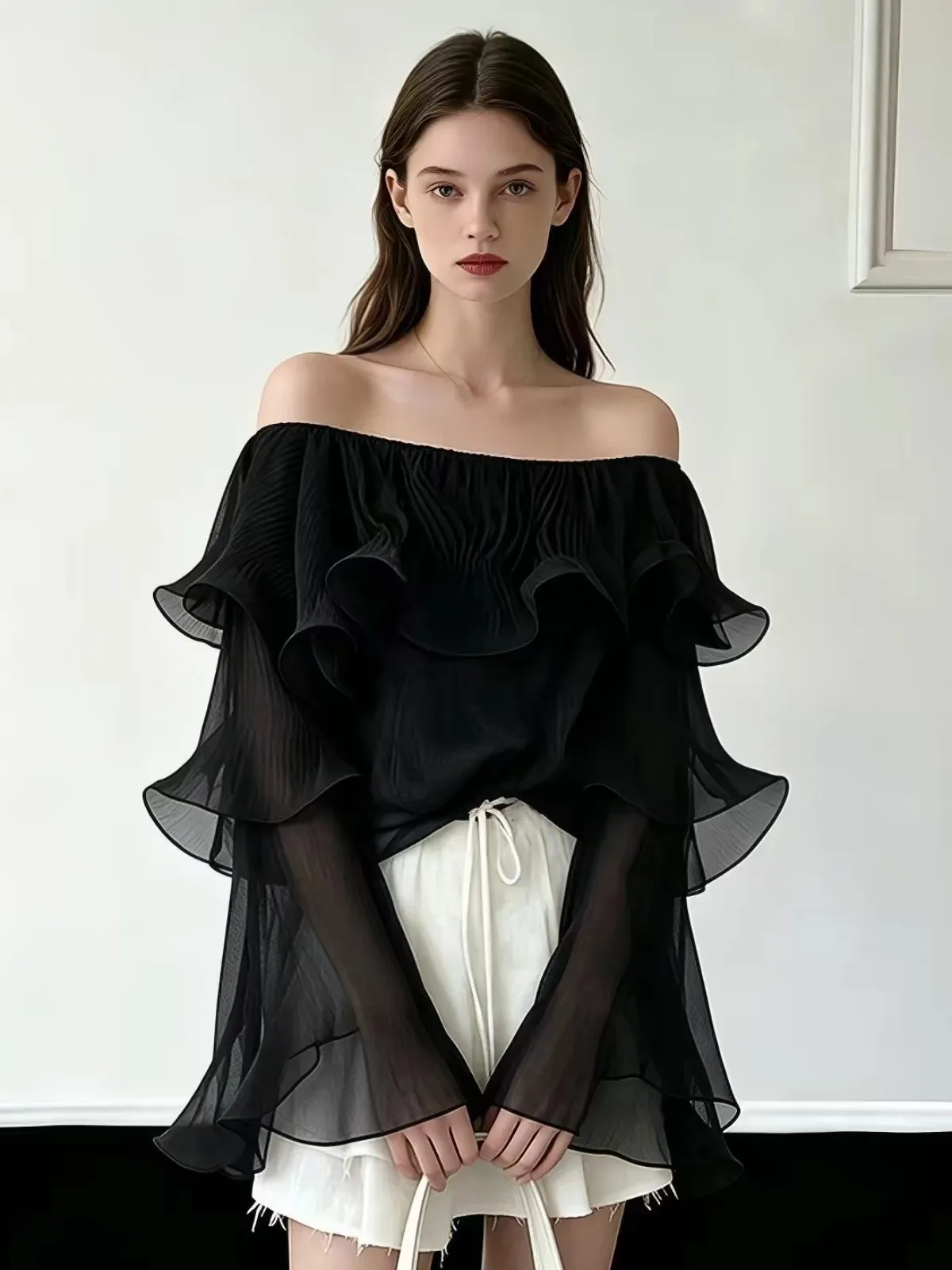 Black Cake Style Shoulder Bared Blouse Women's Autumn 2026 New Art Series Meat Concealing Top Long Sleeve 