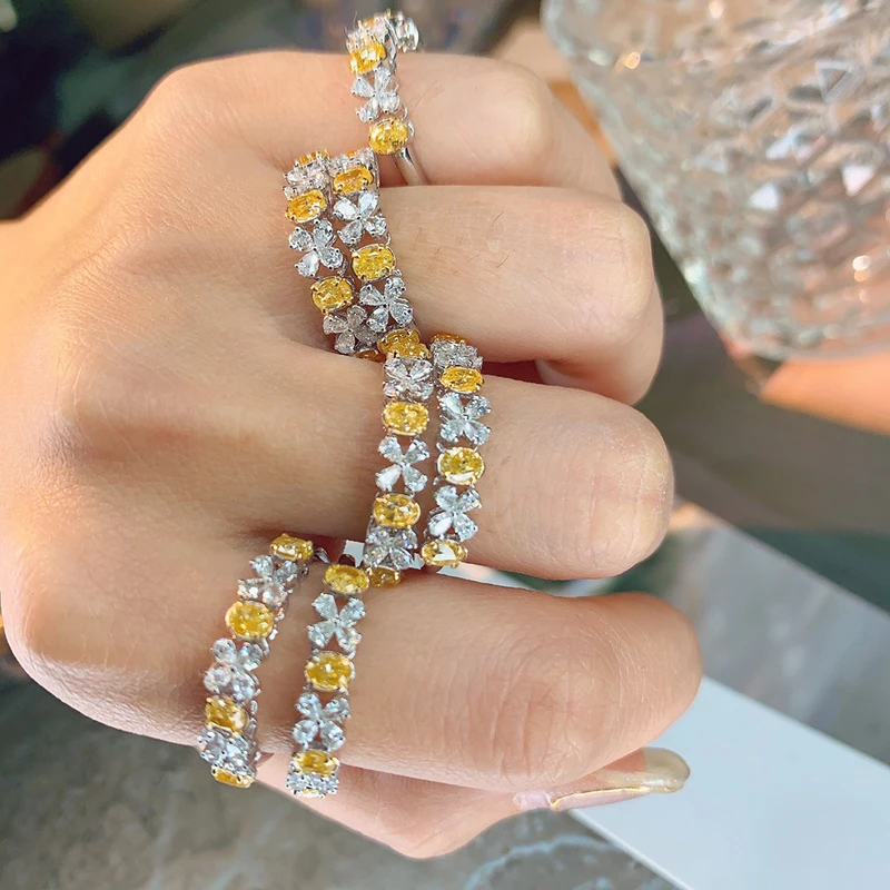 LUOWEND 100% 18K White Gold Rings Luxury Classic Design Real Natural Yellow&White Diamond Cocktail Ring for Women Fine Jewelry