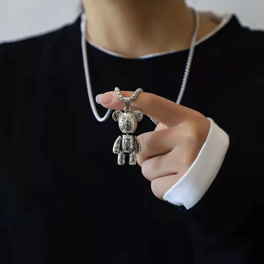 Movable violent bear titanium steel necklace hip hop men\'s fashion punk couple sweater chain women\'s minority sweater Pendant