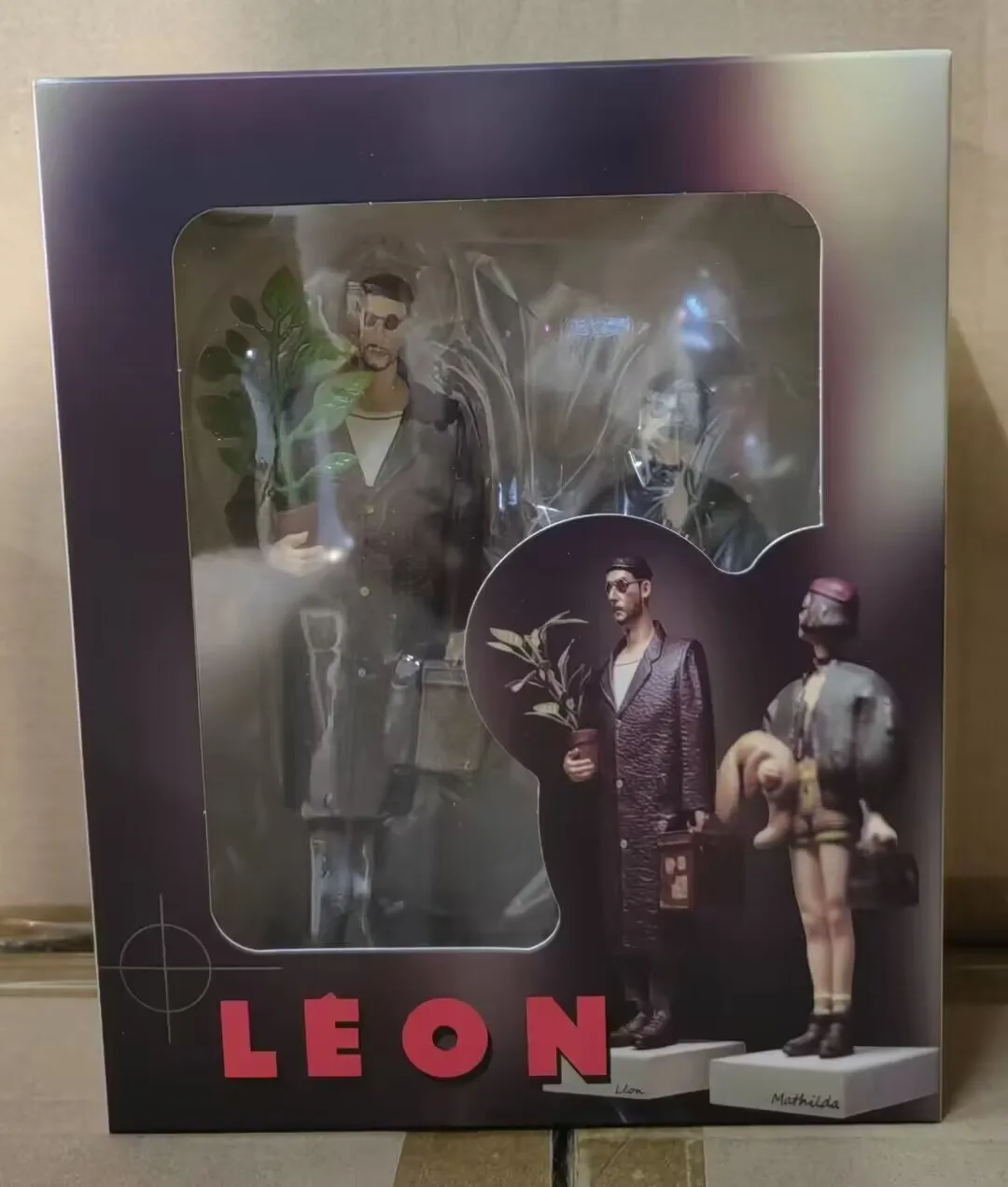 Movie Léon Matilda Killer Suit PVC Action Figure Toys Kids Gifts Collectible Model 18cm