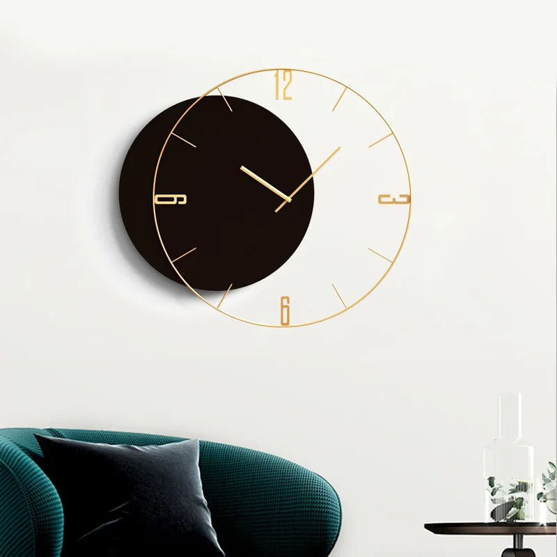 

Oriental Wall Clock Numbers Rustic Round Wood Modern Wall Watch Golden Unique Silent Simple Design Wandklok Wall Decoration