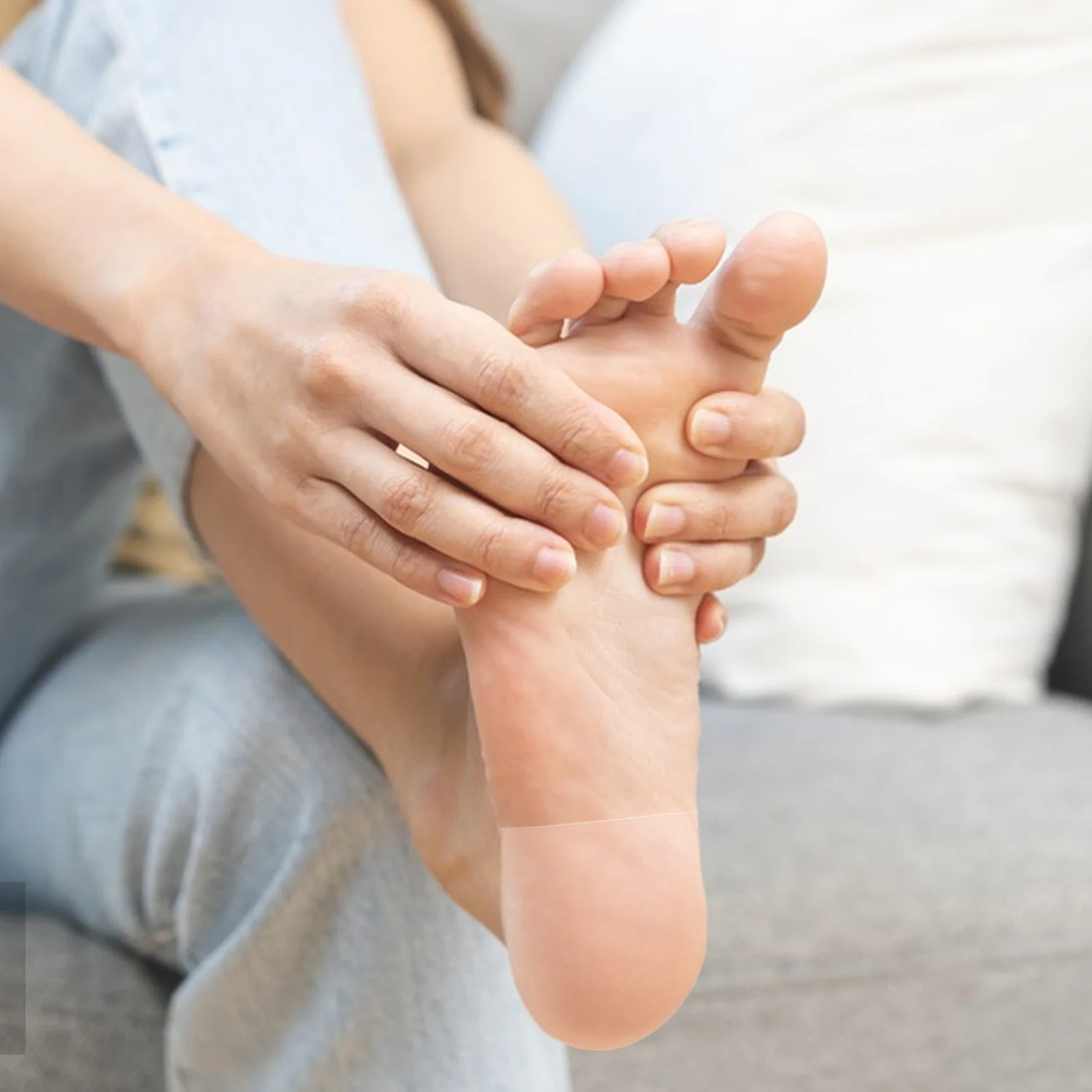 

30Pcs Heel Stickers Moisturize Transparent Dry Cracked Skin Care Pads for Foot Blister Scratch Protection Heel Stickers