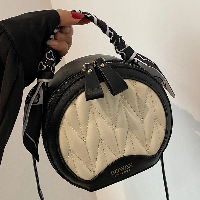 

French niche high-end handbag women's new 2023 autumn/winter fashion versatile small round bag popular crossbody bag