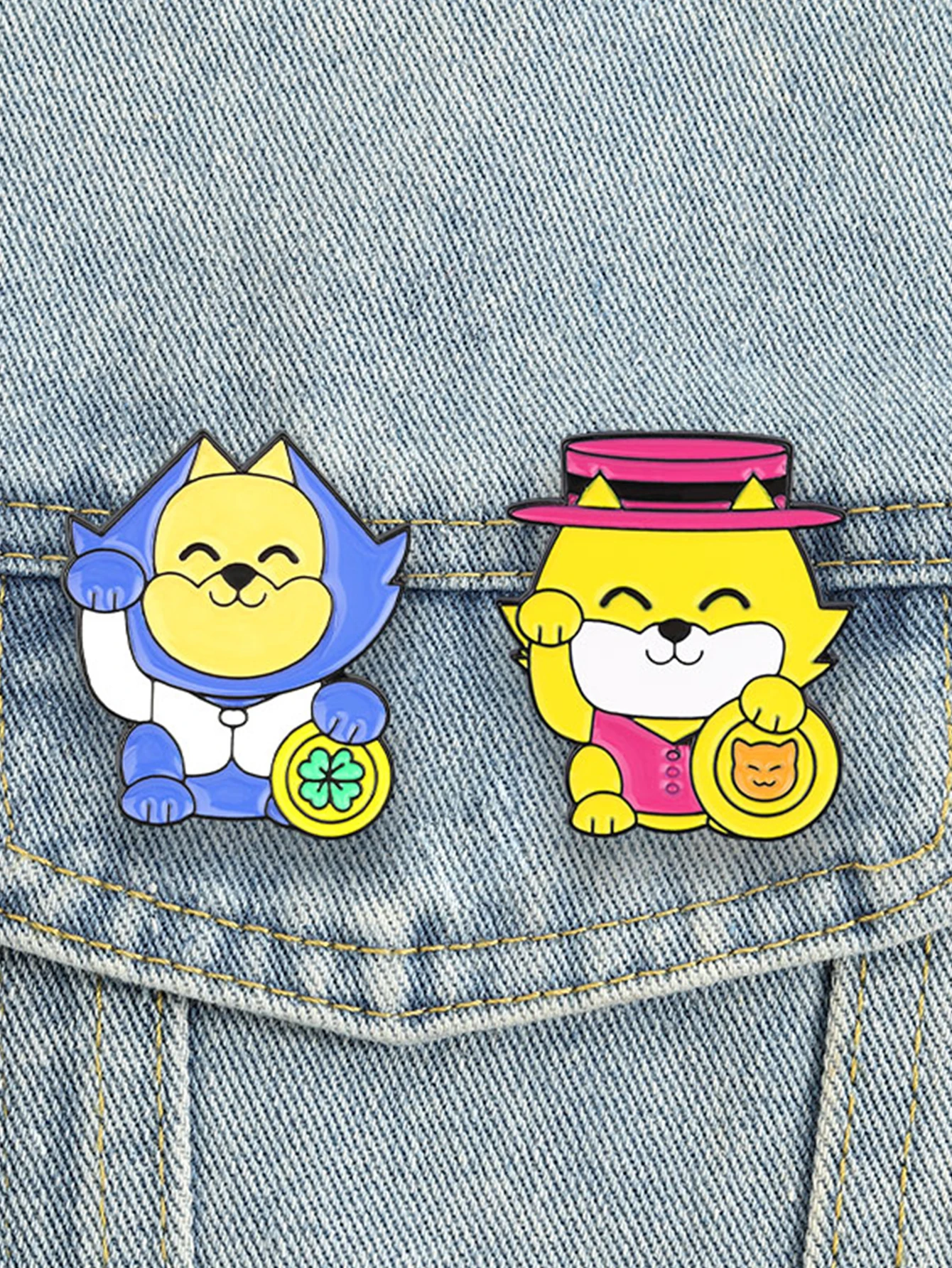2 Cartoon-Katzen-Emaille-Broschen, niedliche Metall-Abzeichen-Accessoires, können an Kleidung, Rucksäcken, Hüten als Dekorationen befestigt werden und können als Paar für Paare/beste Freunde getragen werden. – Detail 3