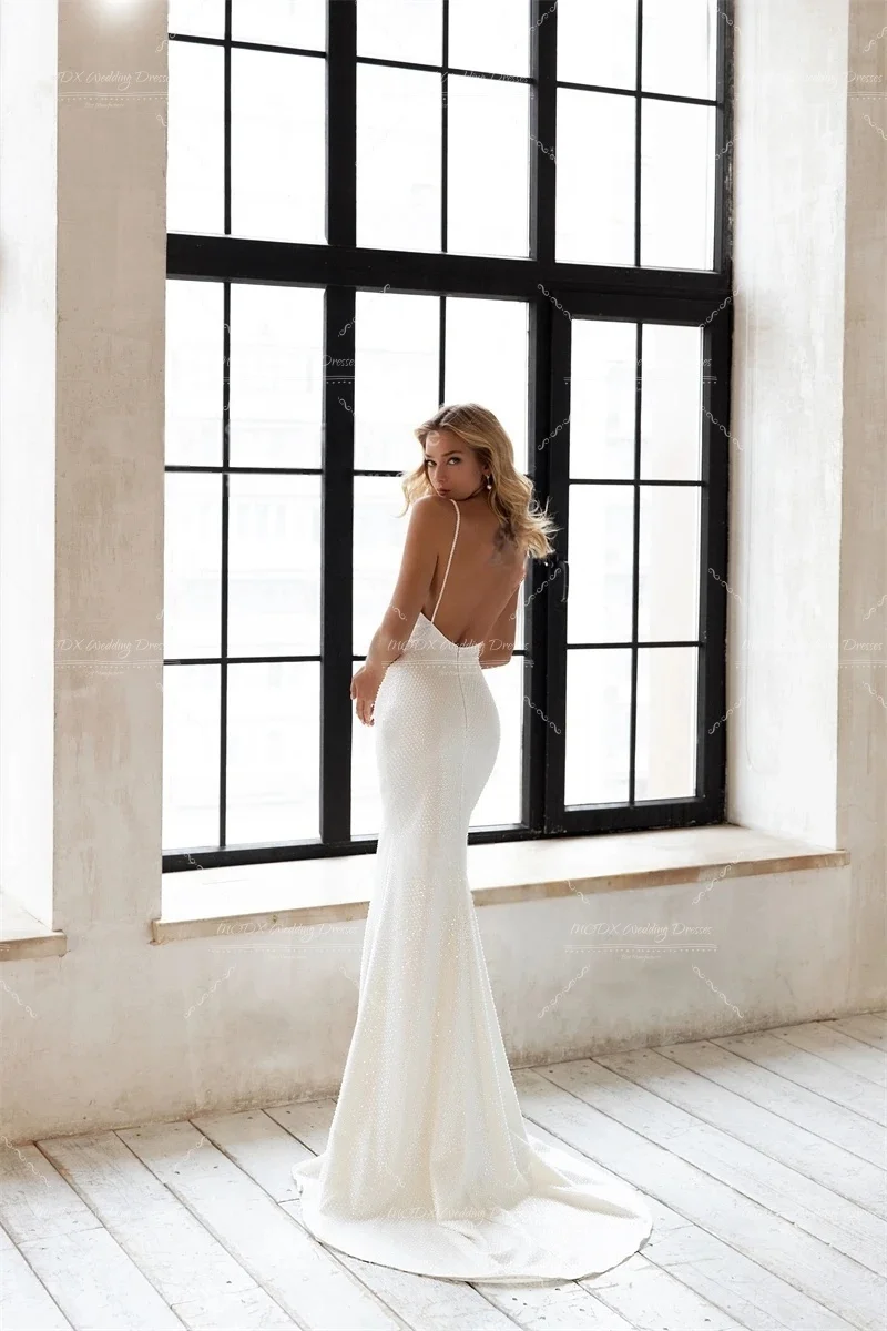 MODX Sophisticated European Wedding Dress Ivory Mermaid Gown Spaghetti Straps V-Neck Fitted Silhouette Bridal Dress