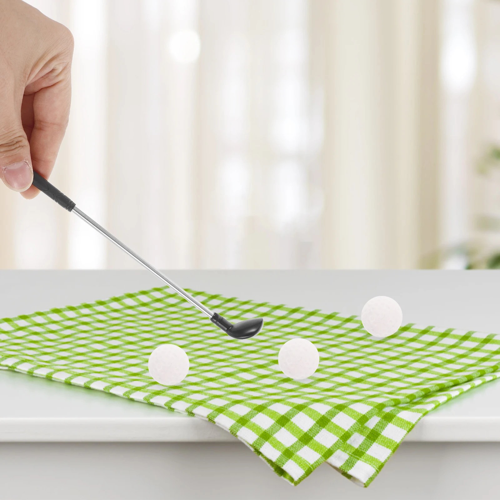 1 set mazze da golf in miniatura set putter da tavolo per bambini divertimento all'aperto per interni gioco sviluppo delle abilità set di giocattoli da golf per bambini putter per bambini