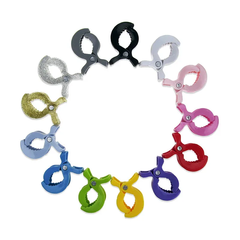 Accesorios coloridos para asiento de coche de bebé, clip de plástico para cochecito de juguete, clavija para gancho, cubierta, manta, mosquitera, 1/2 Uds.