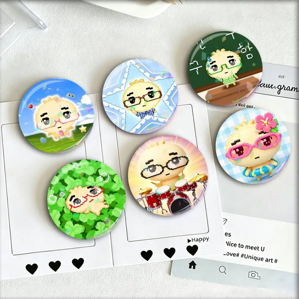 

G-Glasses Dumpling Cute Laser Badge Creative Pins Brooch for Bag Clothes Hat Decor Gifts Fans Collect