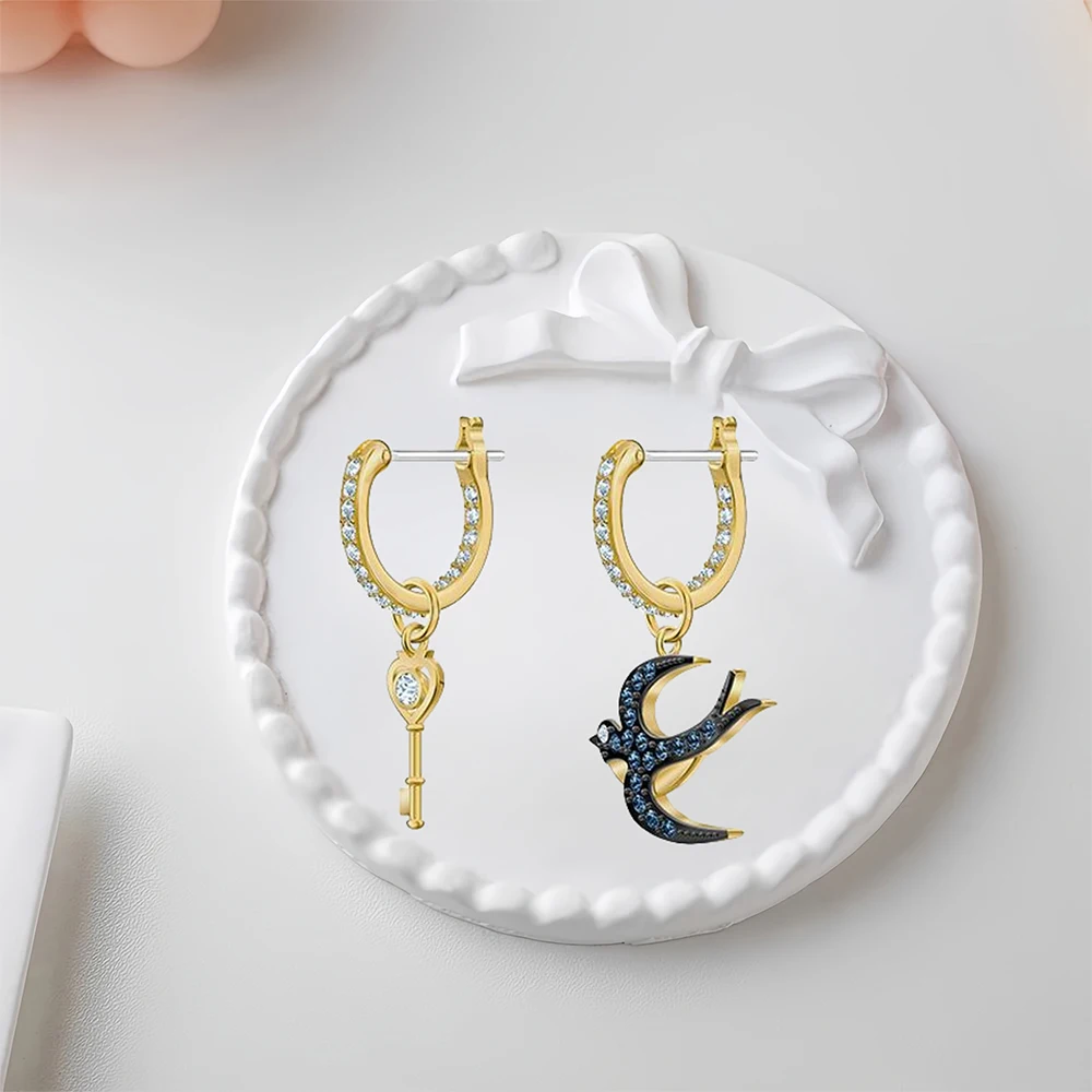 

2025 Hot Selling Brand Women's Earrings Fashionable, Simple, Luxurious Jewelry Suitable for Gifting To Friends