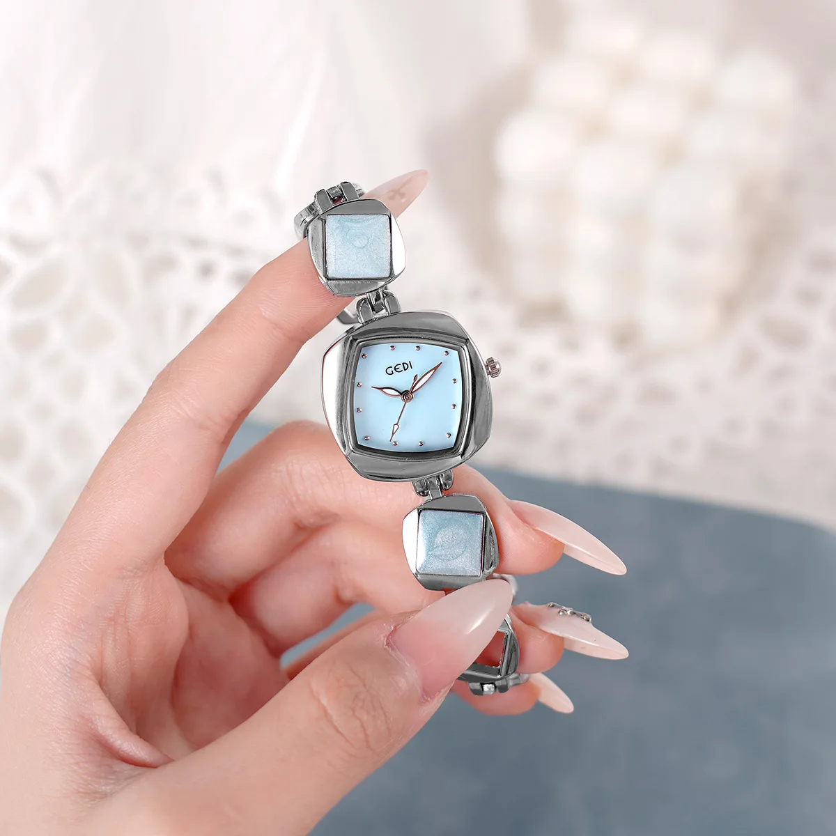 Orologio da polso con cinturino in argento semplice con strass alla moda elegante per orologio al quarzo da donna di lusso da donna Montre Femme