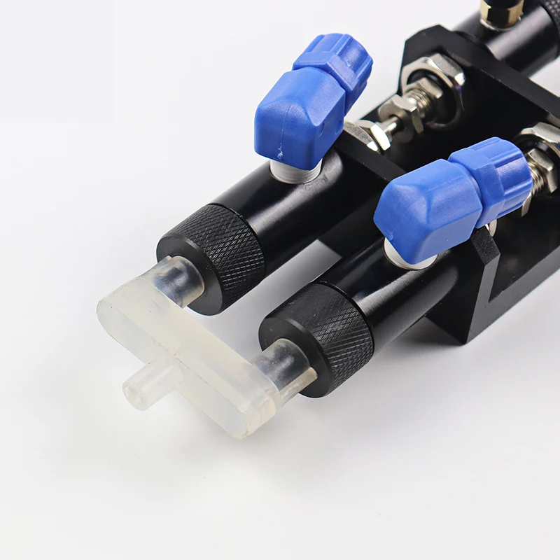 Double liquid 23AB dispensing valve connected to plastic three-way AB pneumatic dispensing valve dispensing machine accessories