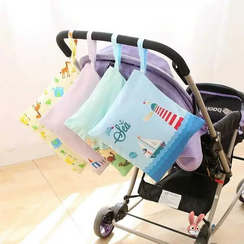 防水ポータブルベビーおむつバッグ吊り下げバッグ屋外収納バッグベビー服おむつ用便利な旅行バッグ
