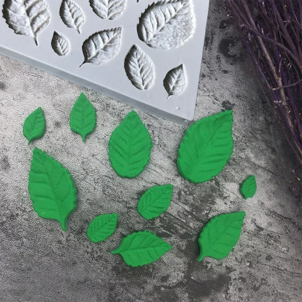 Silicone mold for leaves