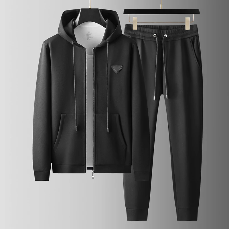 

Five-star Treat ~ Minimalist yet luxurious Spring and Autumn high-end fashion with a handsome hooded men's casual sports suit