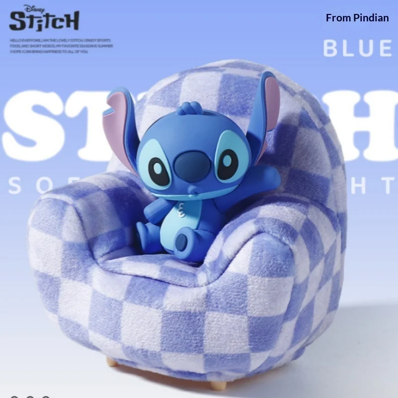 Sofá de peluche Disney Stitch, luz nocturna, soporte para teléfono, figura de escritorio, adorno, decoración para el hogar y la oficina, regalo navideño para niños y adultos