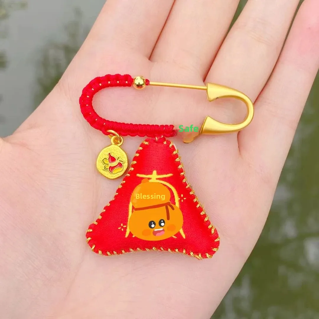 Chinese Style Red Embroidery Triangle Sachet Safety Brooch Lucky Blessing Fortune Amulet For Baby Kids Women Jewelry Gift