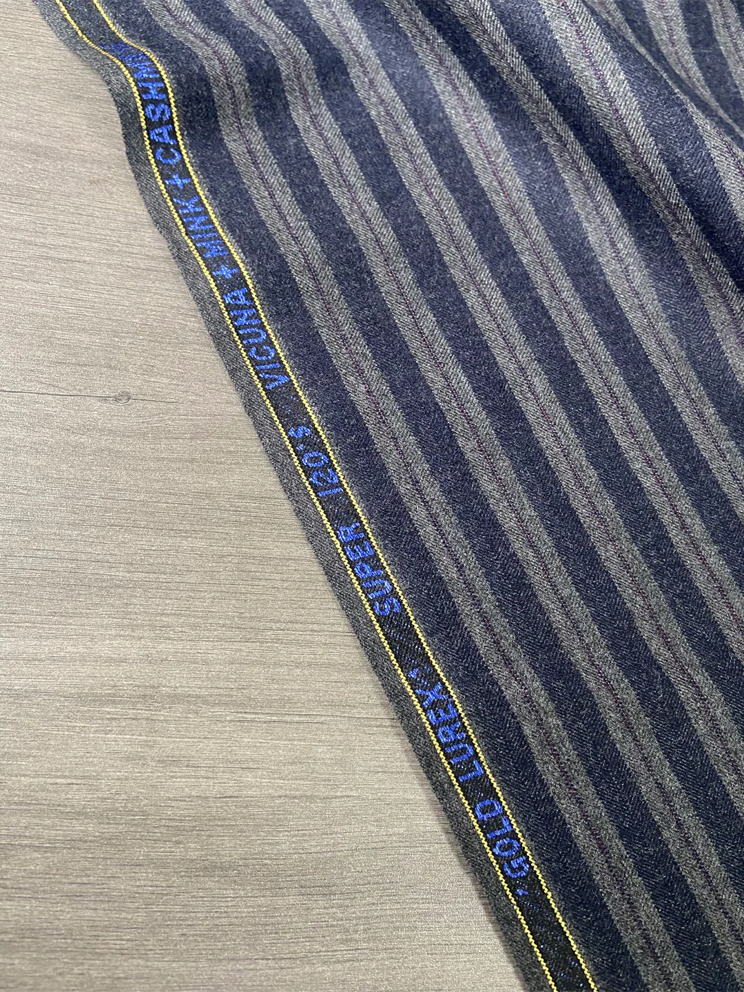 Vintage High-Definition Pure Wool Suiting Fabric Autumn Winter Custom-Made Striped Customizable Korean Origin Home Decor