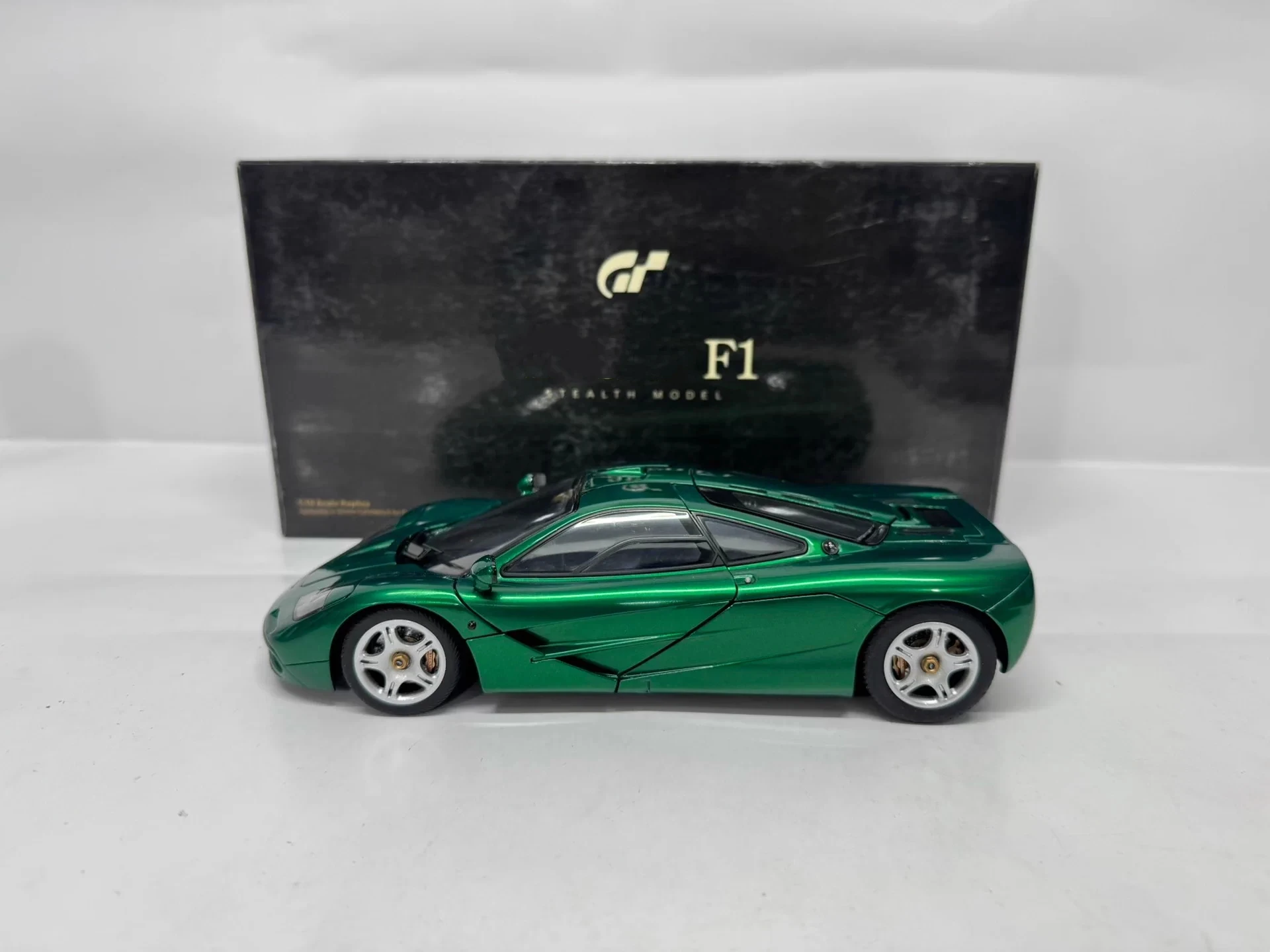 Autoart 1:18 F1 Green Game Edition Simulation Limited Edition All Open Alloy Metal Static Car Model Toy Gift