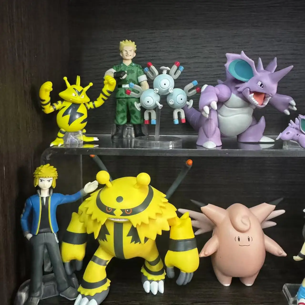 Véritable 1/20 échelle le monde Articuno Moltres Zapdos Nidoking Milotic Garchomp Torterra Gengar mignon figurine modèle jouets