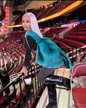 12 最佳銷售 毛絨背包 - №12