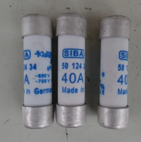 

Siba 5012434 40A 690V gR 14*51 / 5012634 40A 690V / 5012934 40A 690V gR / 5012406 12A 690V aR 14*51 Fuses